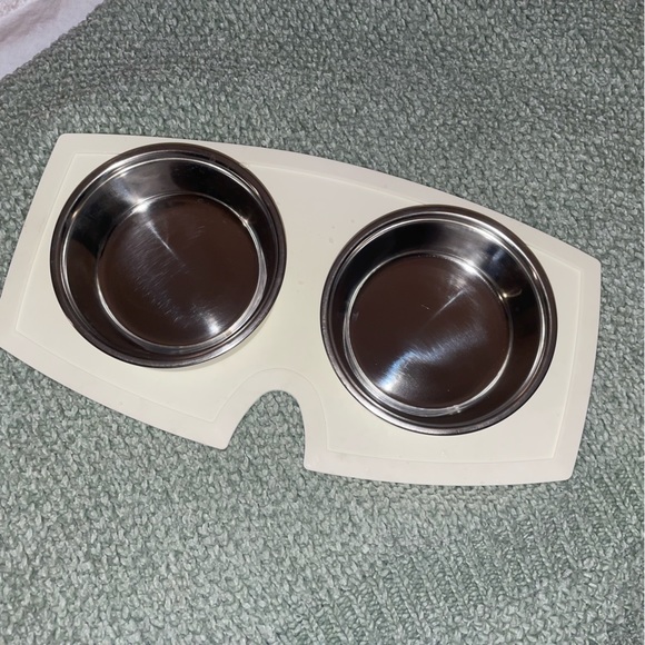 Silicone Dog Bowl Set (Creme) - Picture 1 of 2